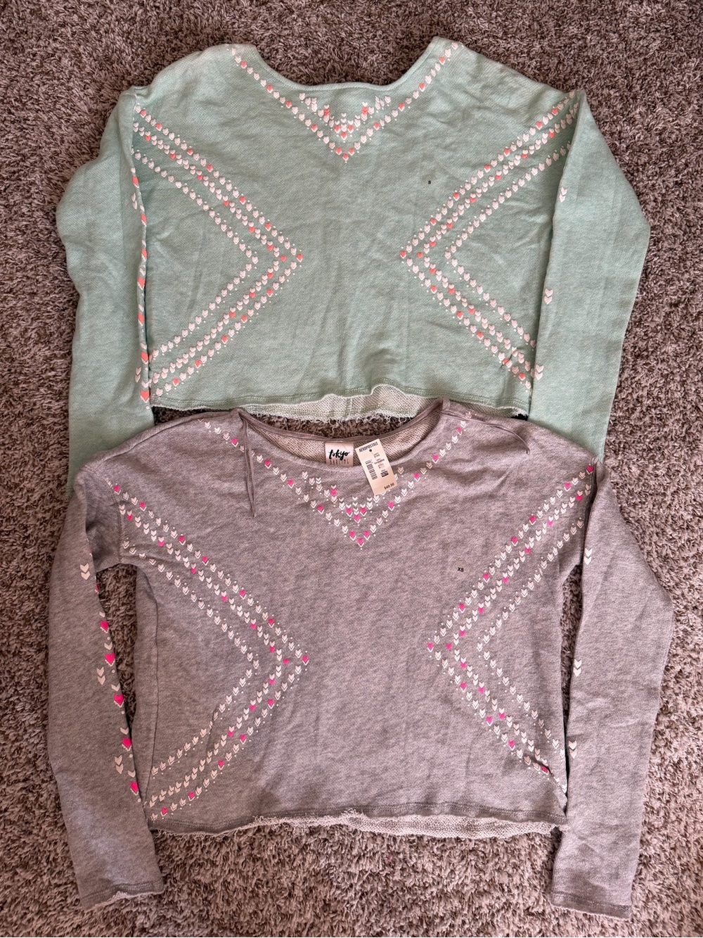 Long-Sleeve sweatshirt bundle